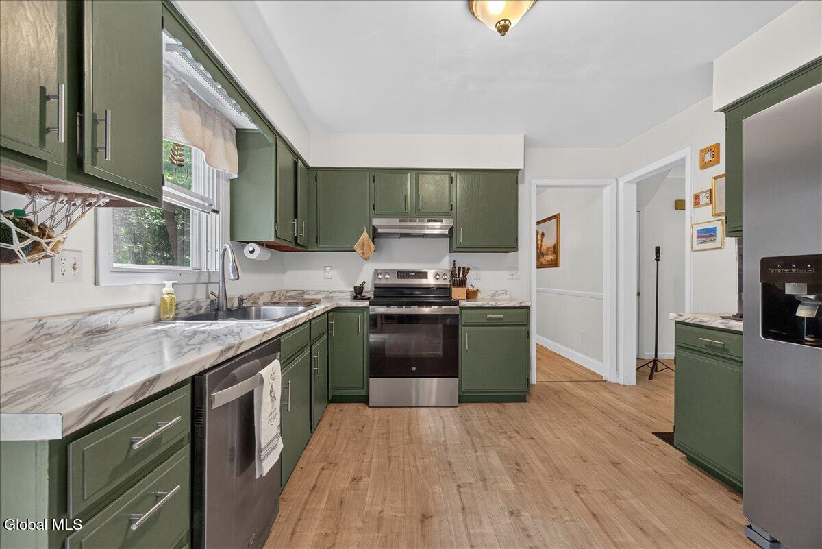8 Cypress Point Clifton Park NY 12065