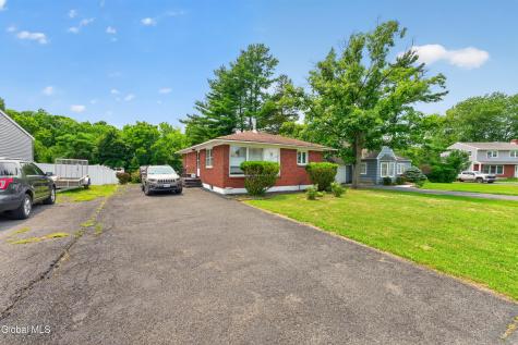 9 Fairlawn Avenue Rensselaer NY 12144