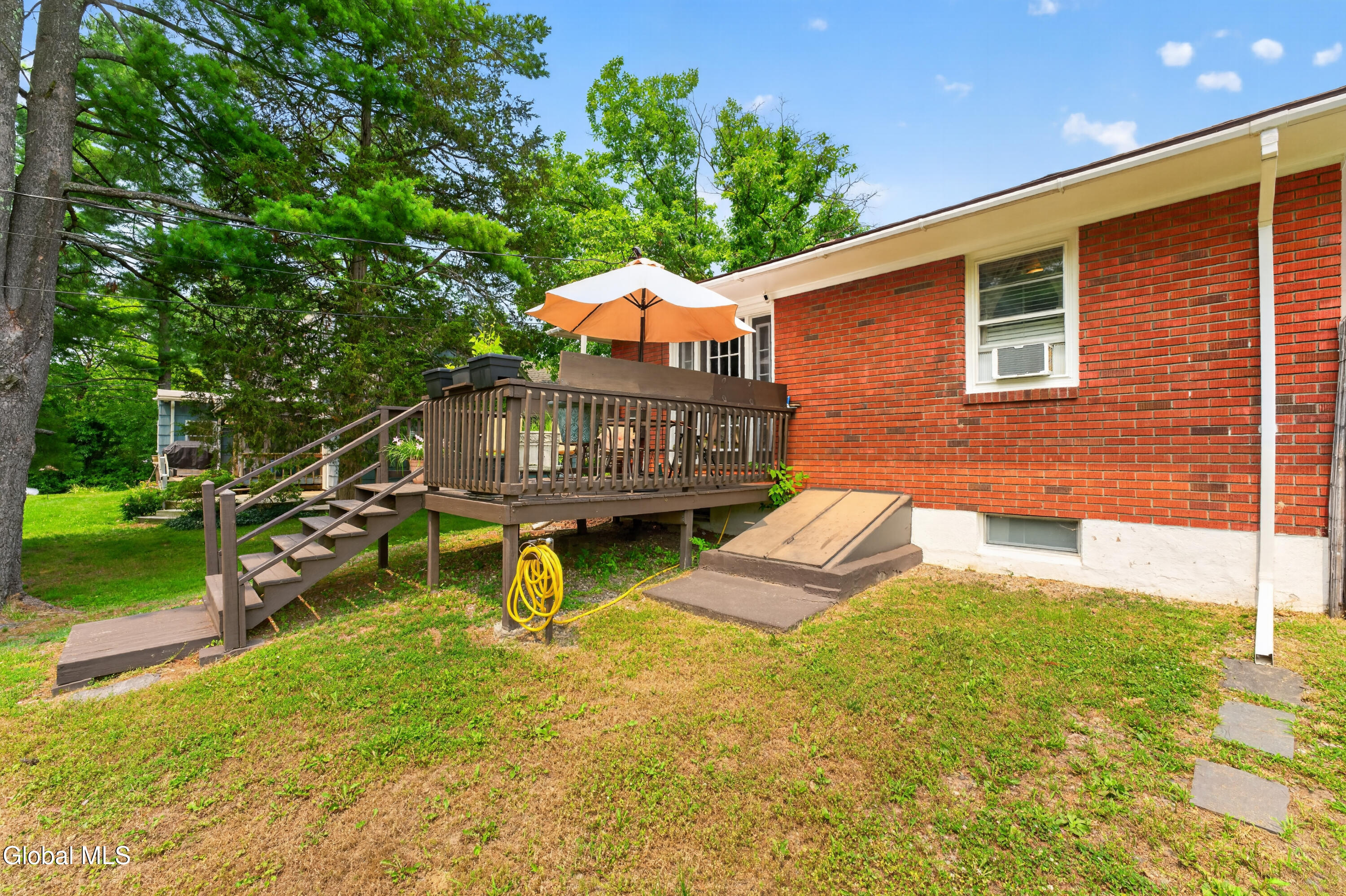 9 Fairlawn Avenue Rensselaer NY 12144
