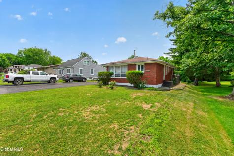 9 Fairlawn Avenue Rensselaer NY 12144
