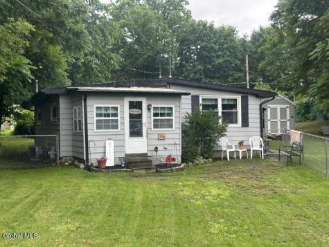 318 Richfield Street Troy NY 12182