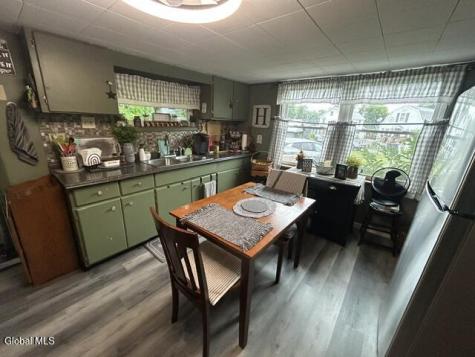 318 Richfield Street Troy NY 12182