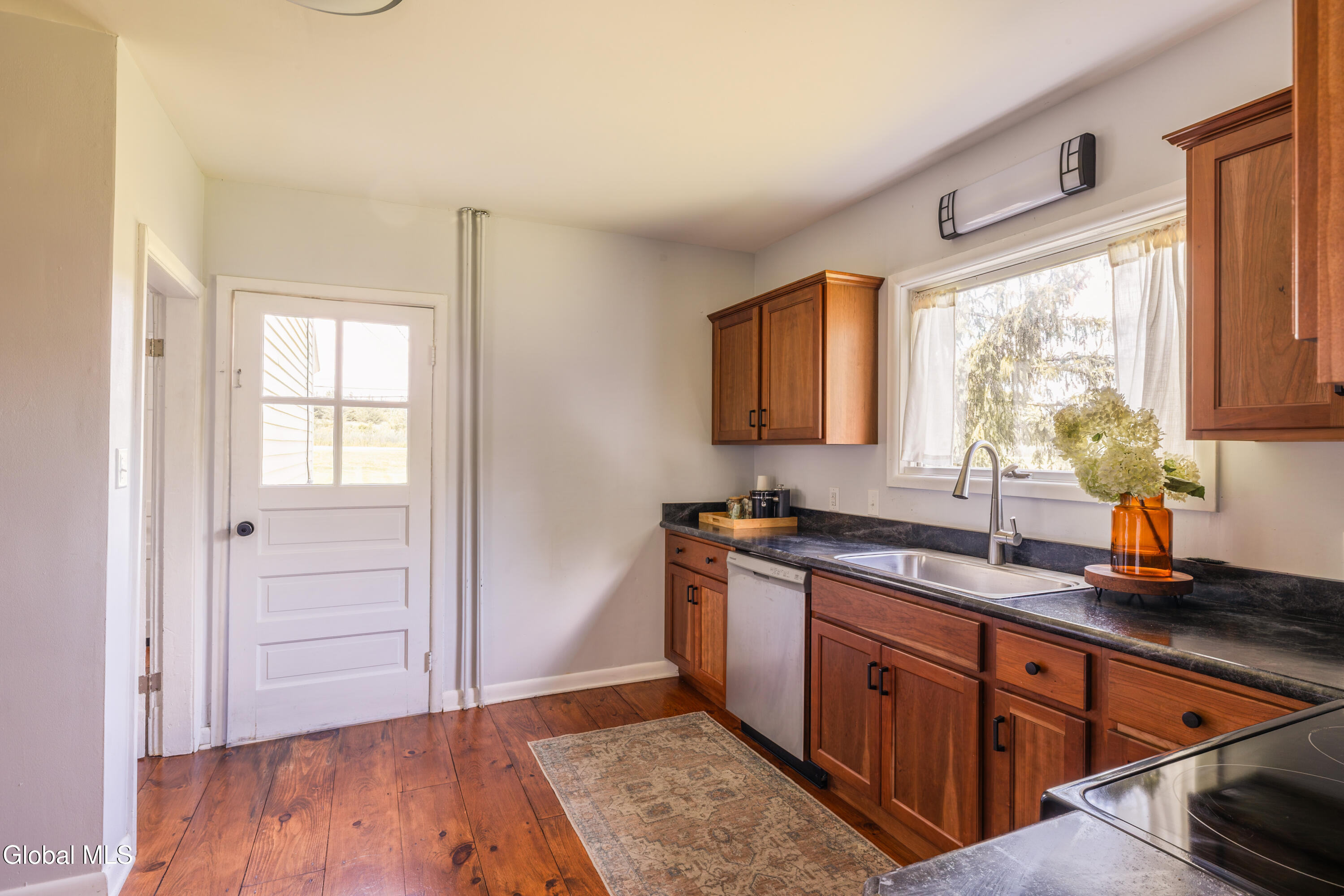 725 New York 66 Hudson NY 12534