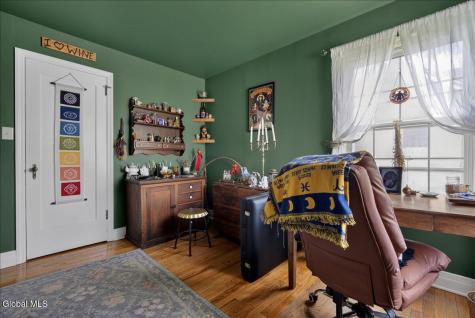 519 Elliott Street Schenectady NY 12302