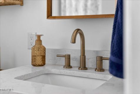 519 Elliott Street Schenectady NY 12302