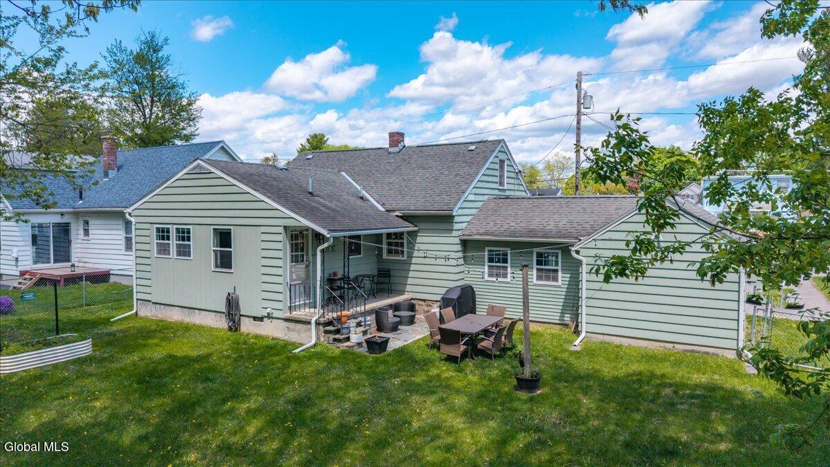 519 Elliott Street Schenectady NY 12302
