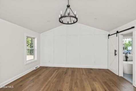 2502 River Road Niskayuna NY 12309