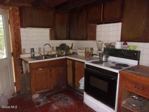 12 Delavan Avenue Middle Grove NY 12850