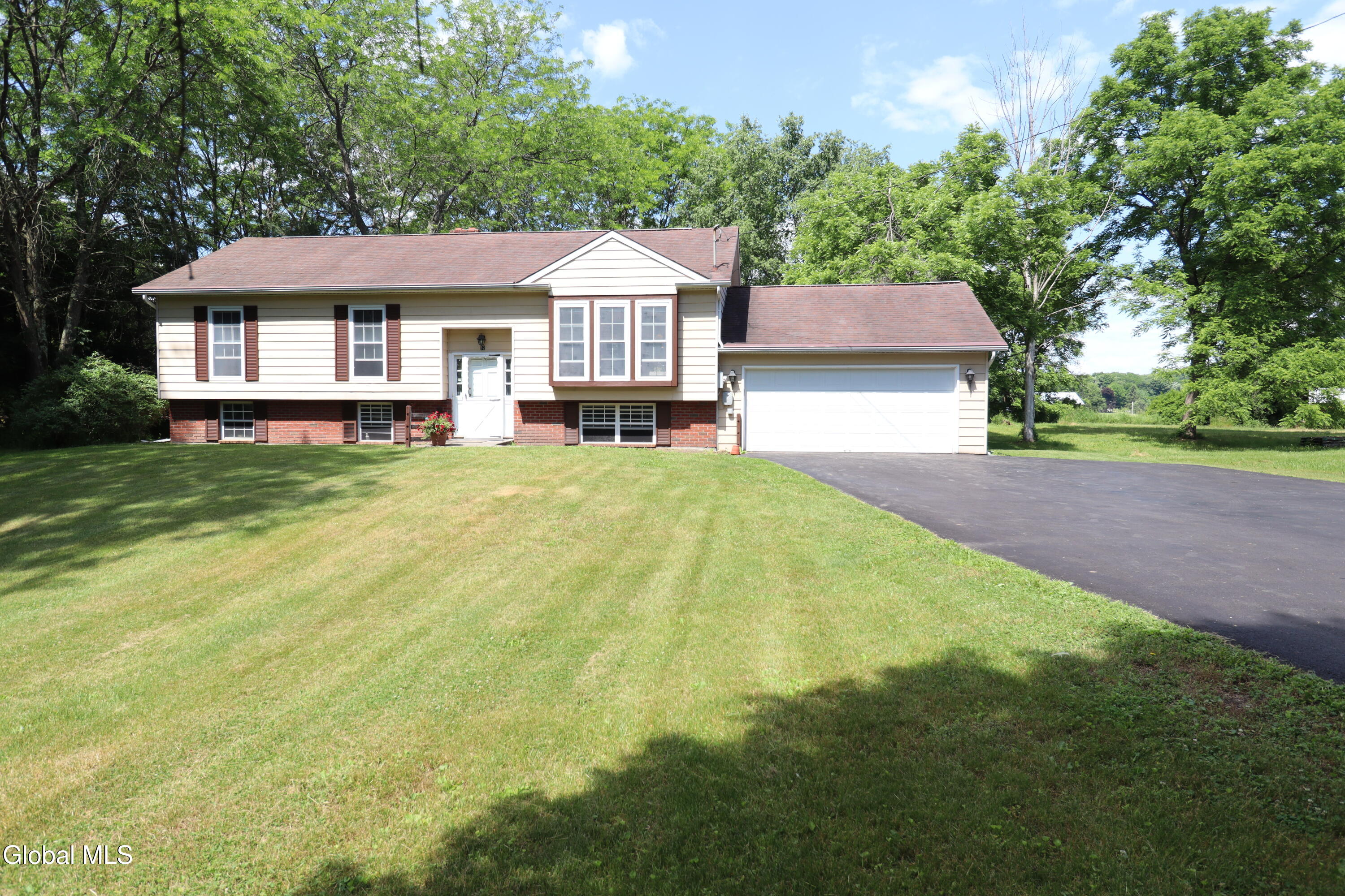 52 Biechman Road Ravena NY 12143