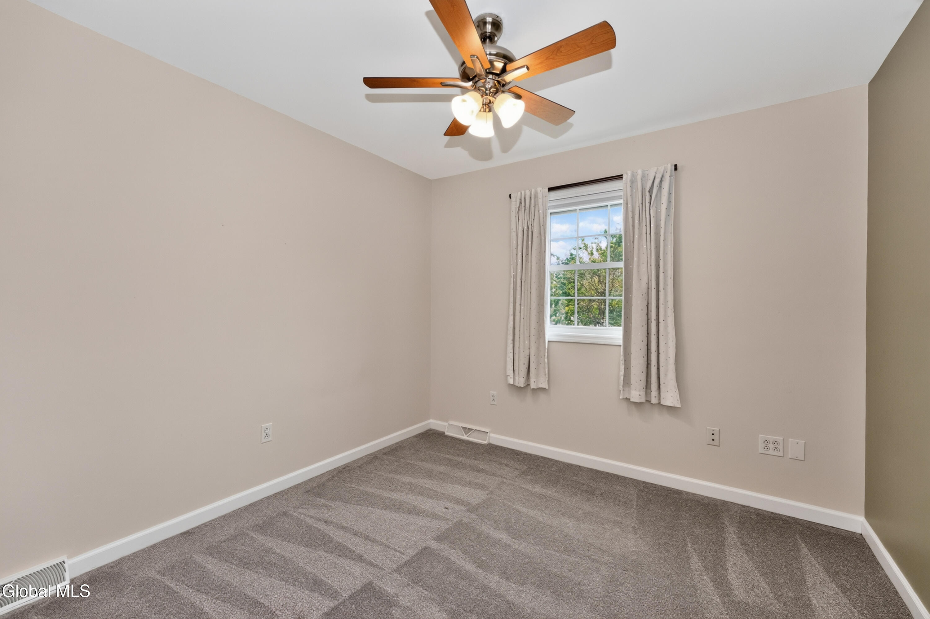 5 Carriage Way Waterford NY 12188