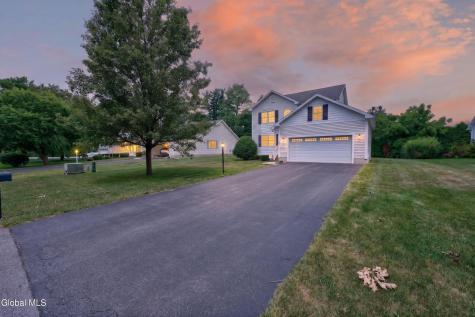 5 Carriage Way Waterford NY 12188