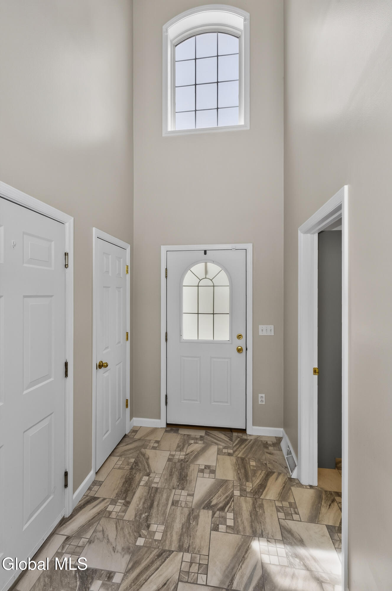 5 Carriage Way Waterford NY 12188