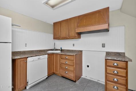 5 Easy Street Troy NY 12180