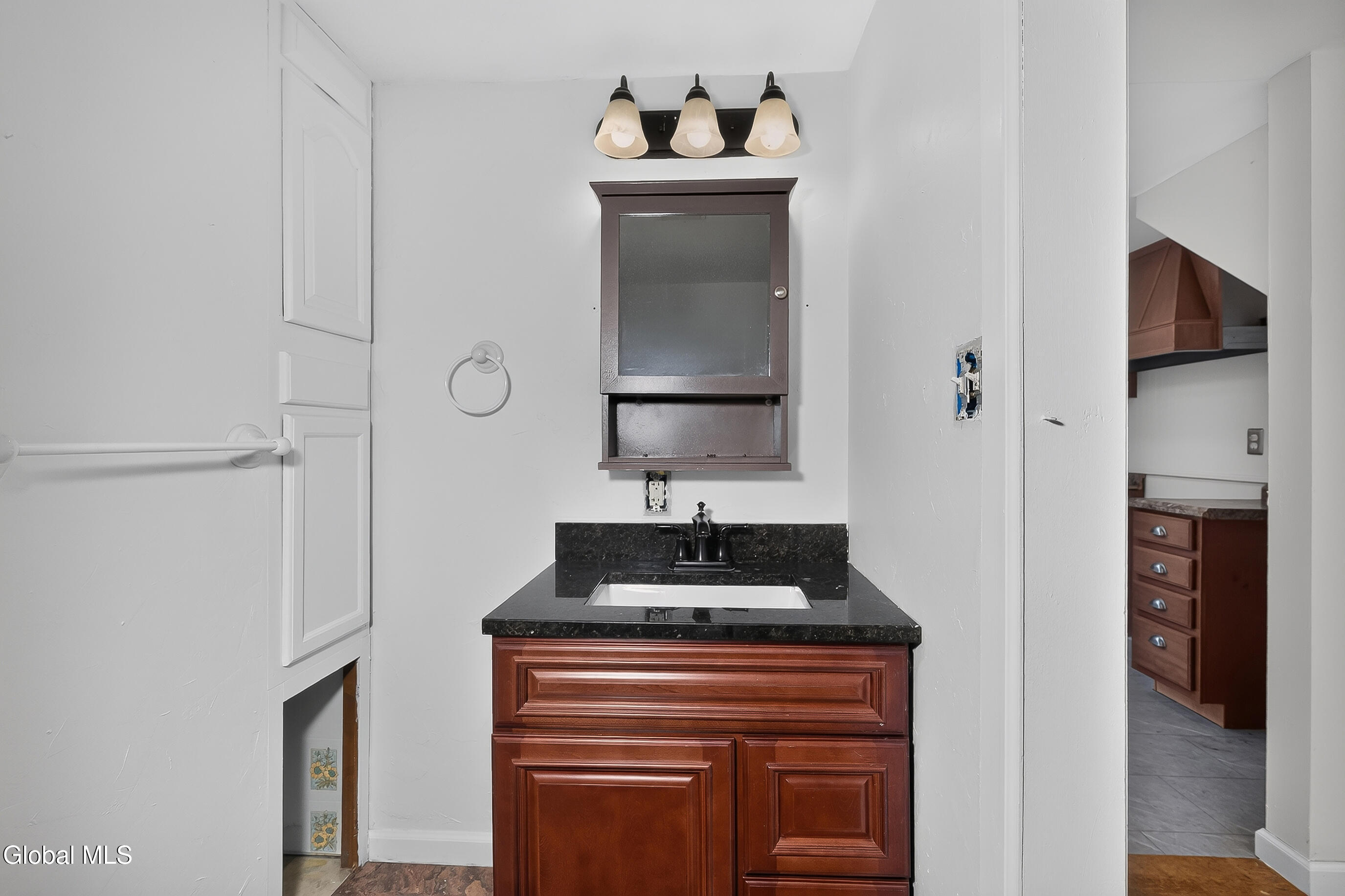 5 Easy Street Troy NY 12180