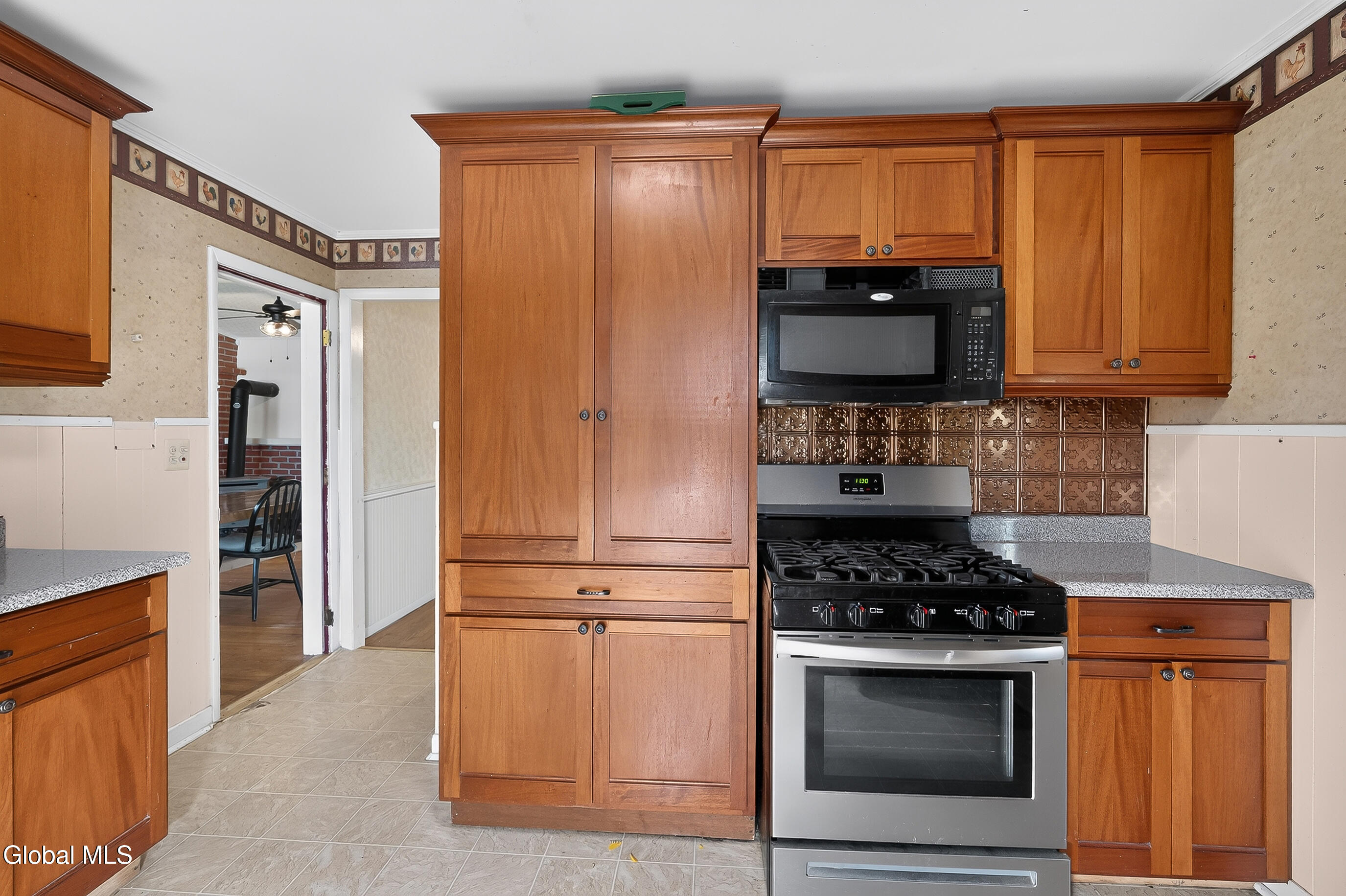 5 Easy Street Troy NY 12180
