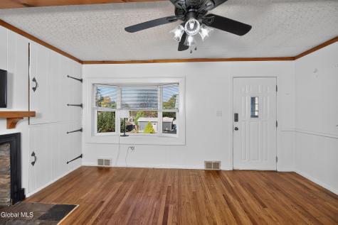 5 Easy Street Troy NY 12180