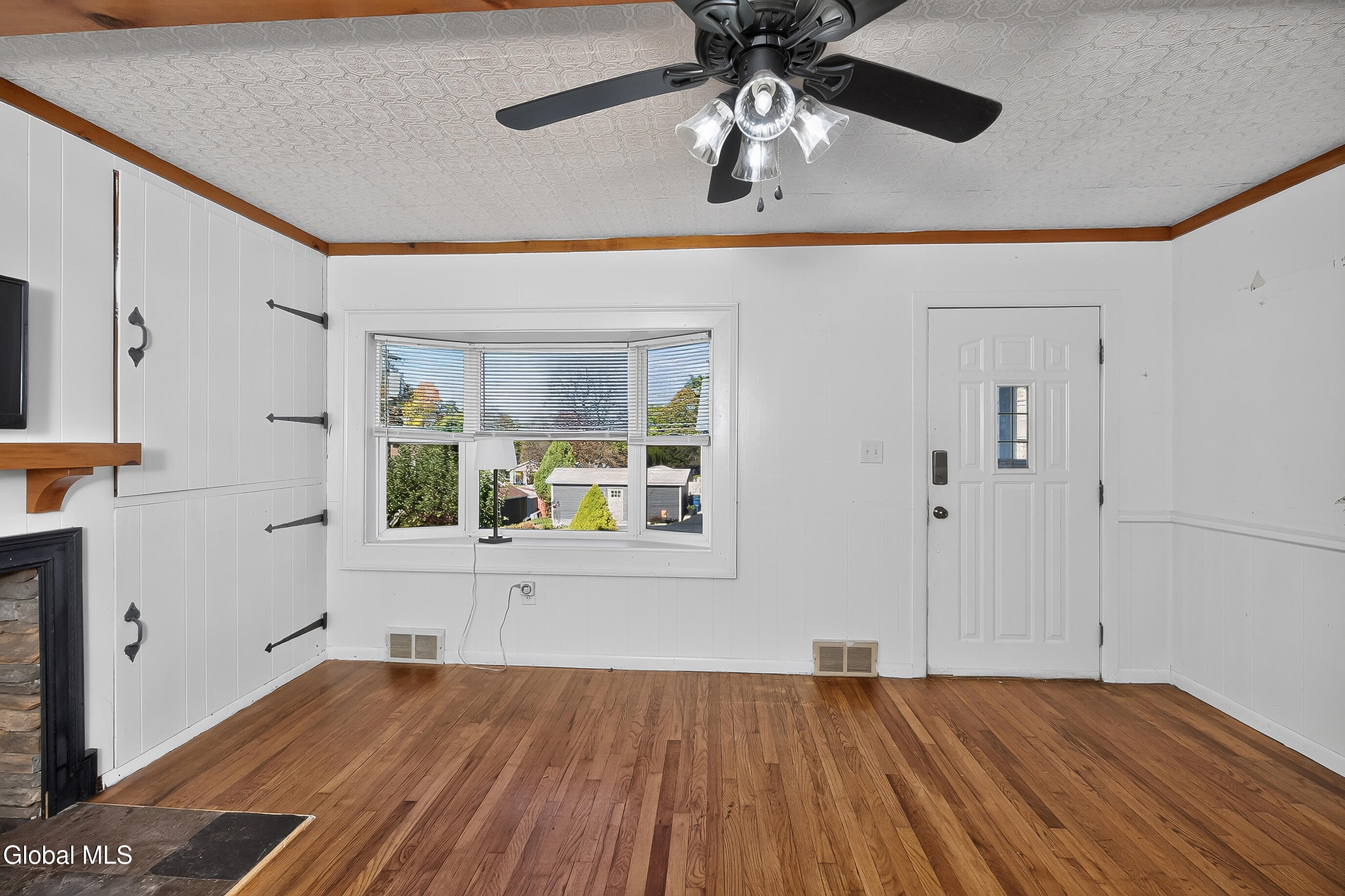 5 Easy Street Troy NY 12180