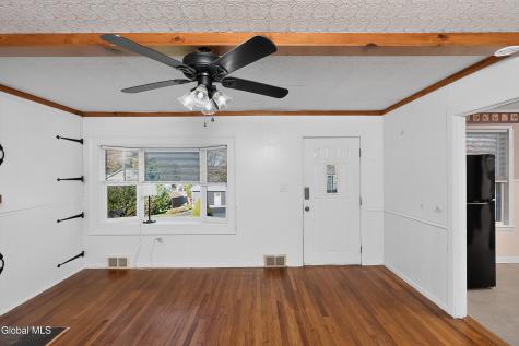 5 Easy Street Troy NY 12180