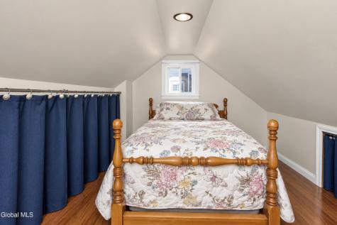 5 Easy Street Troy NY 12180