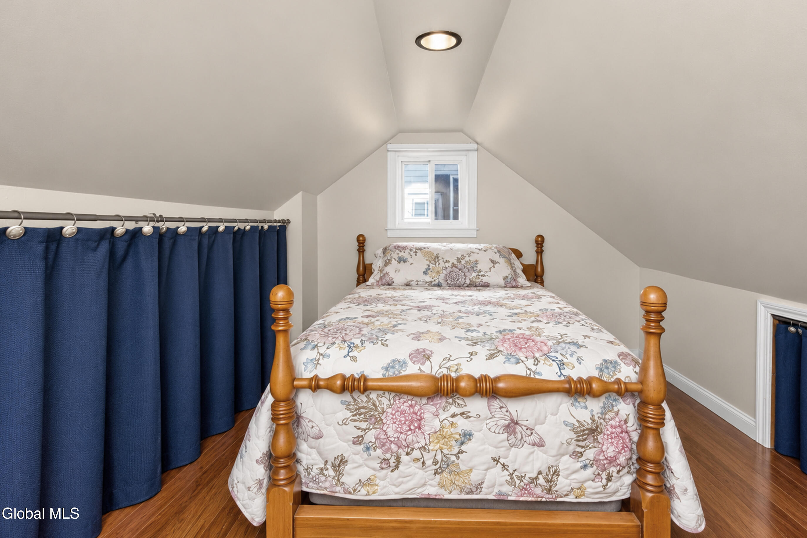 5 Easy Street Troy NY 12180