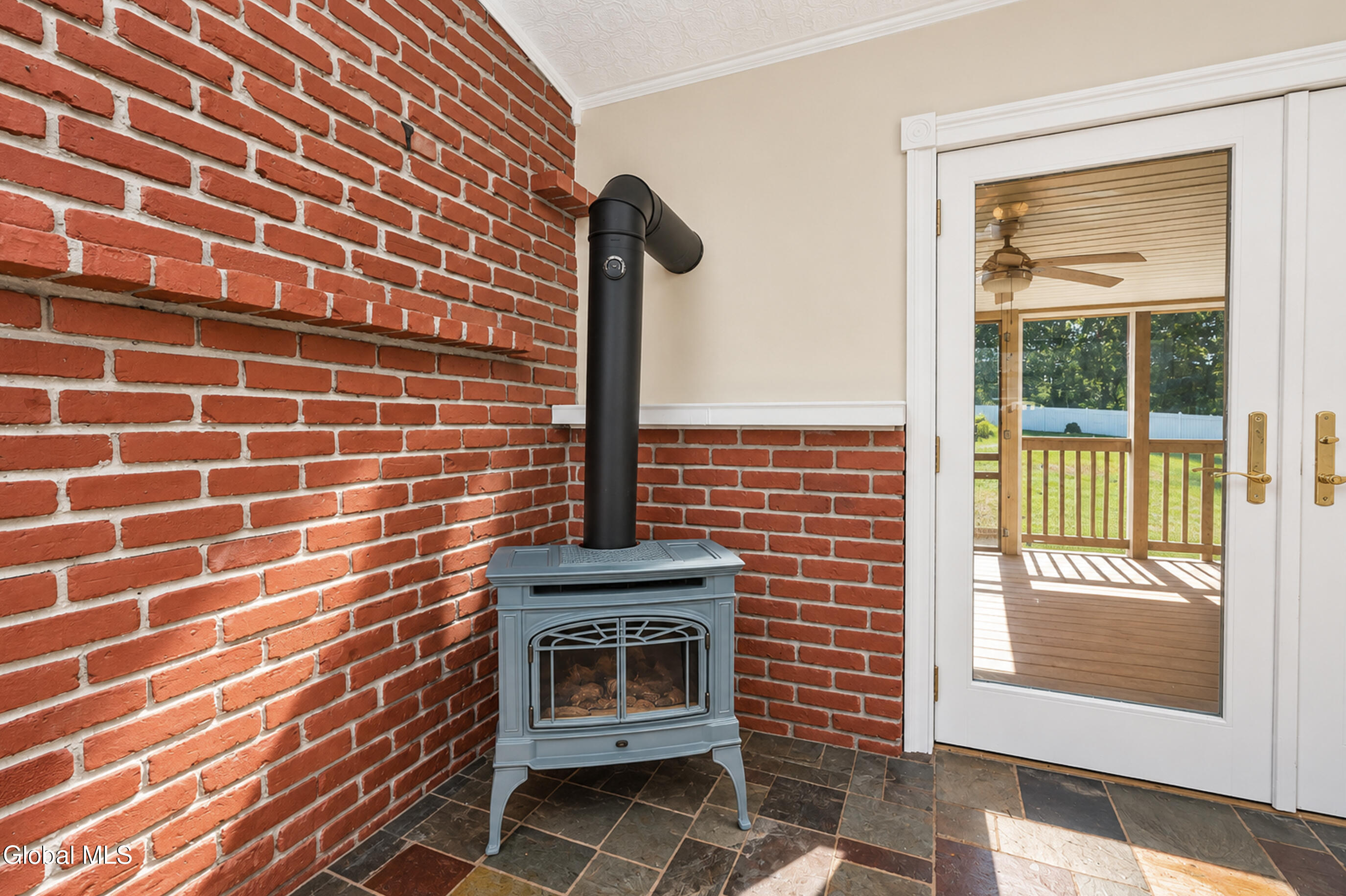 5 Easy Street Troy NY 12180