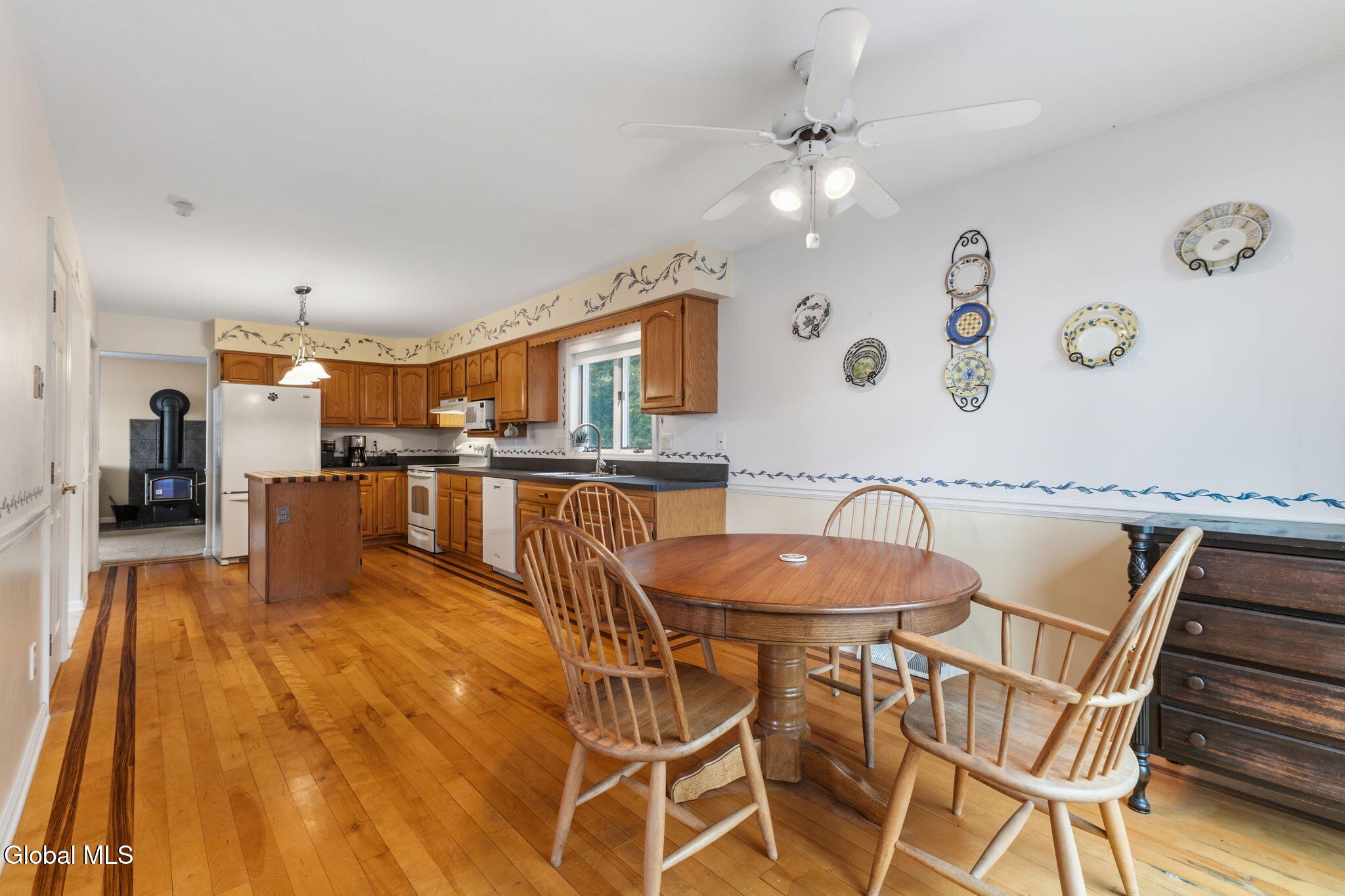 1202 Nys Rt 9p Saratoga Springs NY 12866
