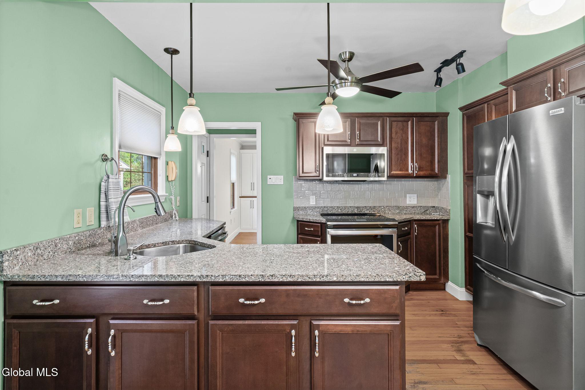 197 Sunnyside Road Glenville NY 12302