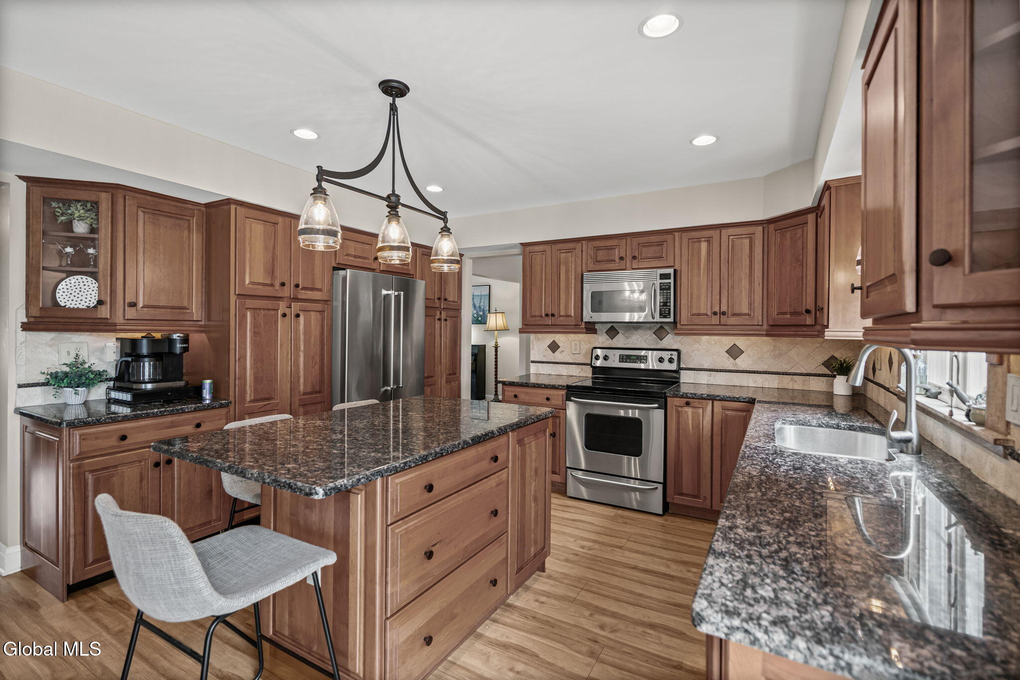 313 Debbie Drive Rotterdam NY 12306