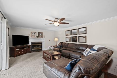 313 Debbie Drive Rotterdam NY 12306