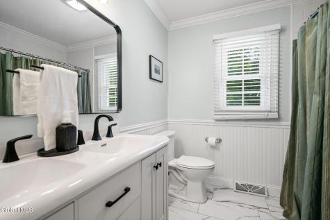 313 Debbie Drive Rotterdam NY 12306
