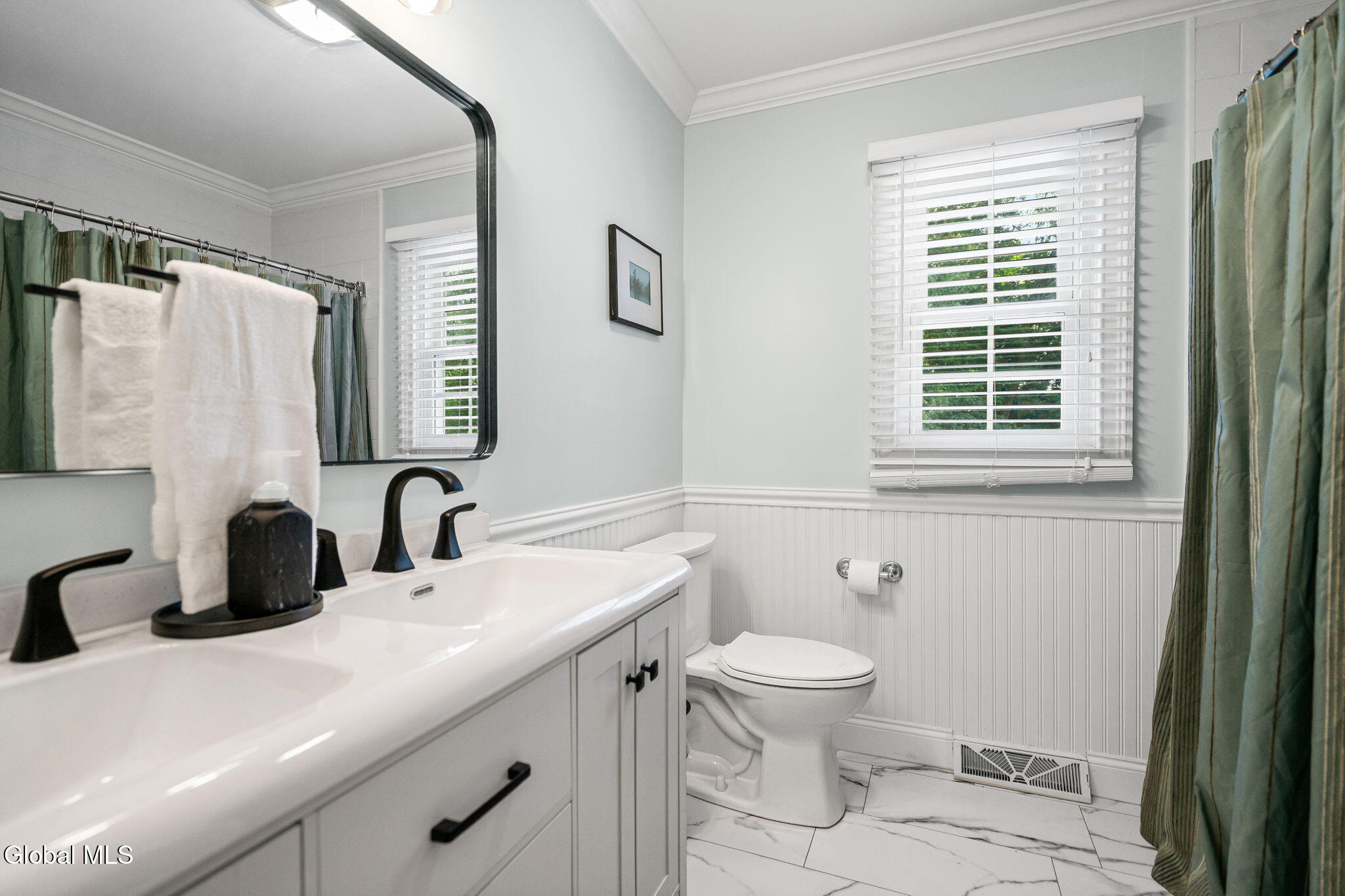 313 Debbie Drive Rotterdam NY 12306