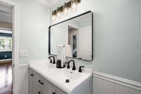 313 Debbie Drive Rotterdam NY 12306