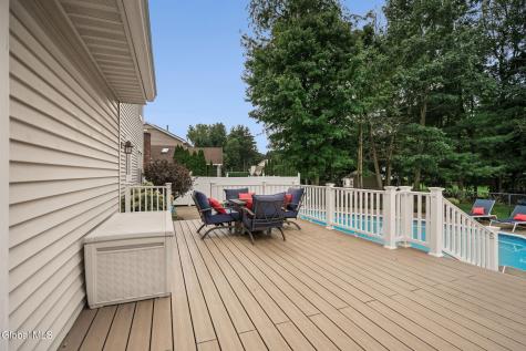 313 Debbie Drive Rotterdam NY 12306