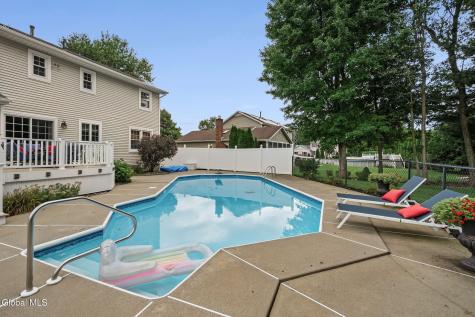 313 Debbie Drive Rotterdam NY 12306