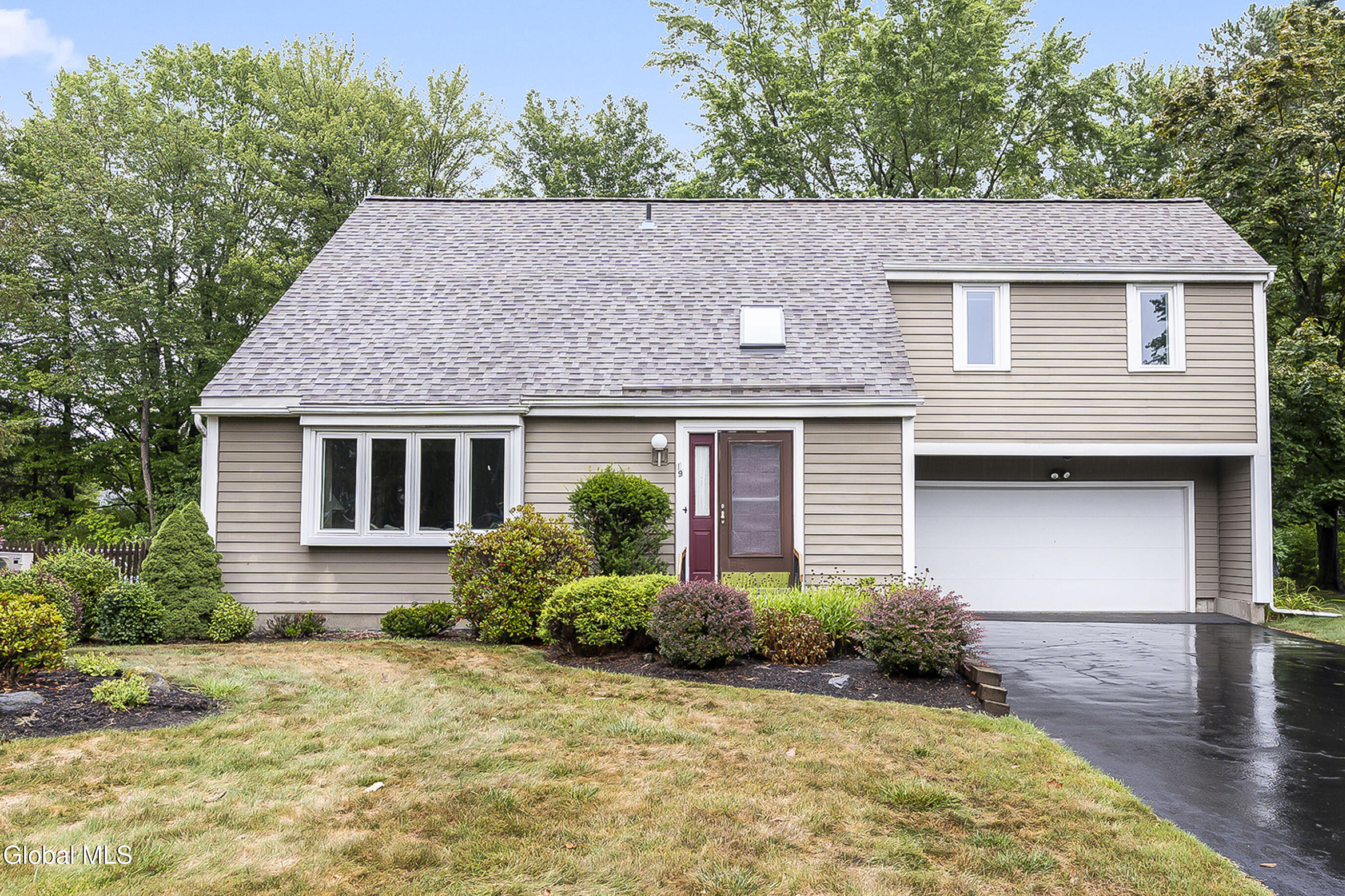 19 Longmeadow Drive Delmar NY 12054