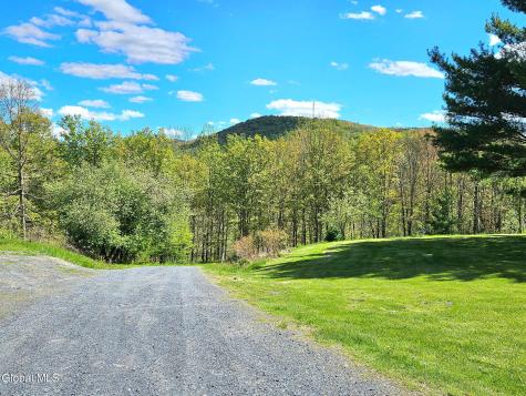 45 Jess Maxon Road Petersburgh NY 12138