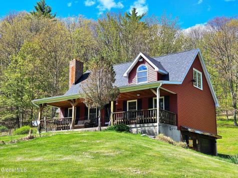 45 Jess Maxon Road Petersburgh NY 12138