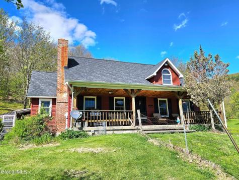 45 Jess Maxon Road Petersburgh NY 12138
