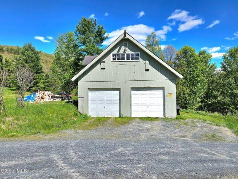 45 Jess Maxon Road Petersburgh NY 12138
