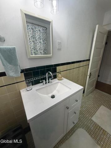 141 Prospect Avenue Gloversville NY 12078