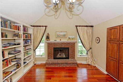 6 Beacon Hill Drive Saratoga Springs NY 12866