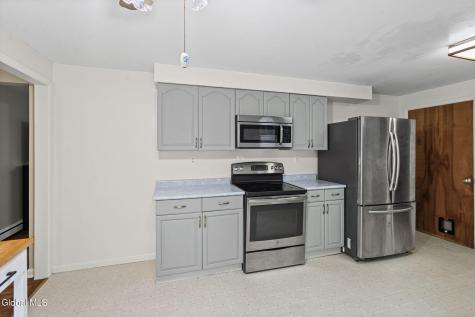 54 E Hite Court Schenectady NY 12303