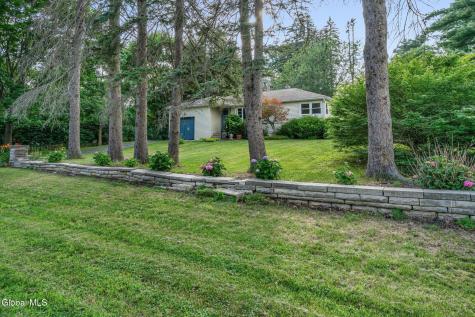 54 E Hite Court Schenectady NY 12303