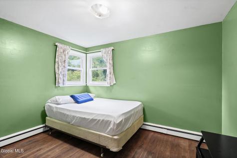54 E Hite Court Schenectady NY 12303