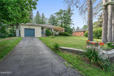54 E Hite Court Schenectady NY 12303