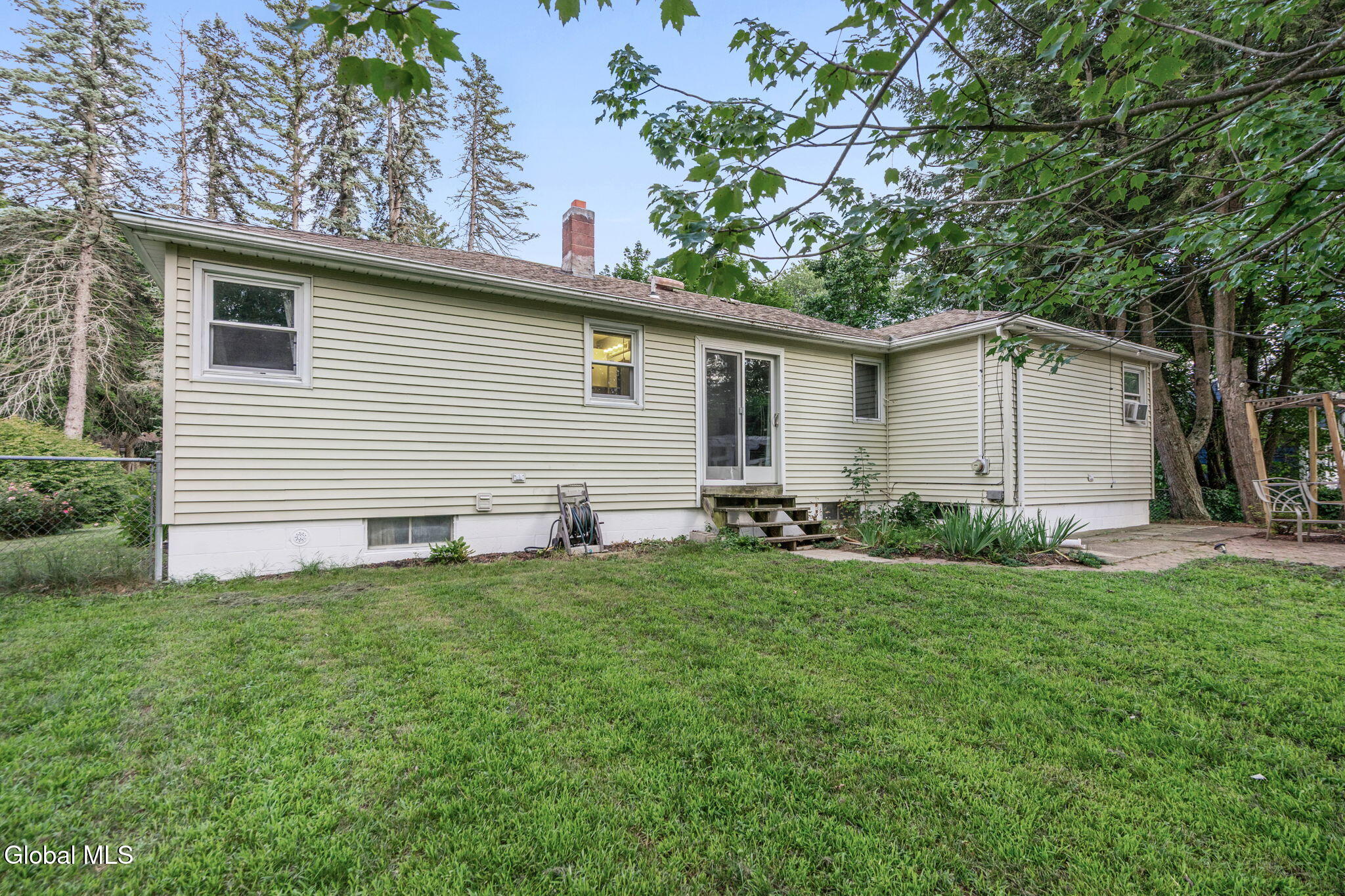 54 E Hite Court Schenectady NY 12303