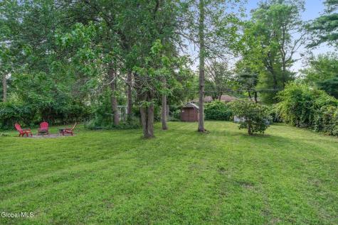 54 E Hite Court Schenectady NY 12303