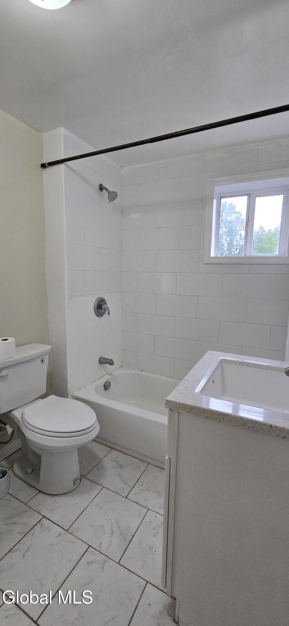 31 Mcnutt Avenue Colonie NY 12205