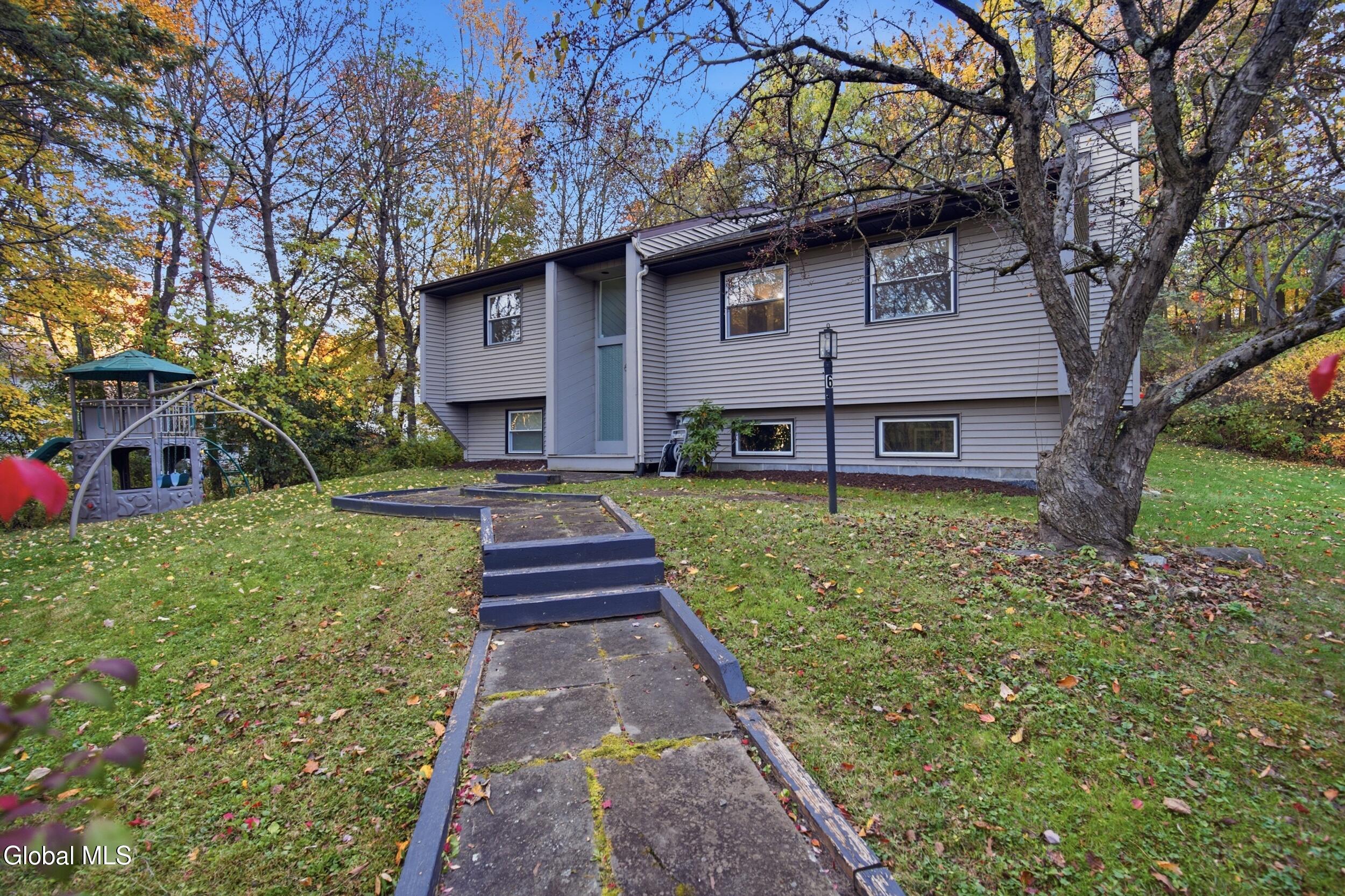 6 Ashford Lane Schenectady NY 12309