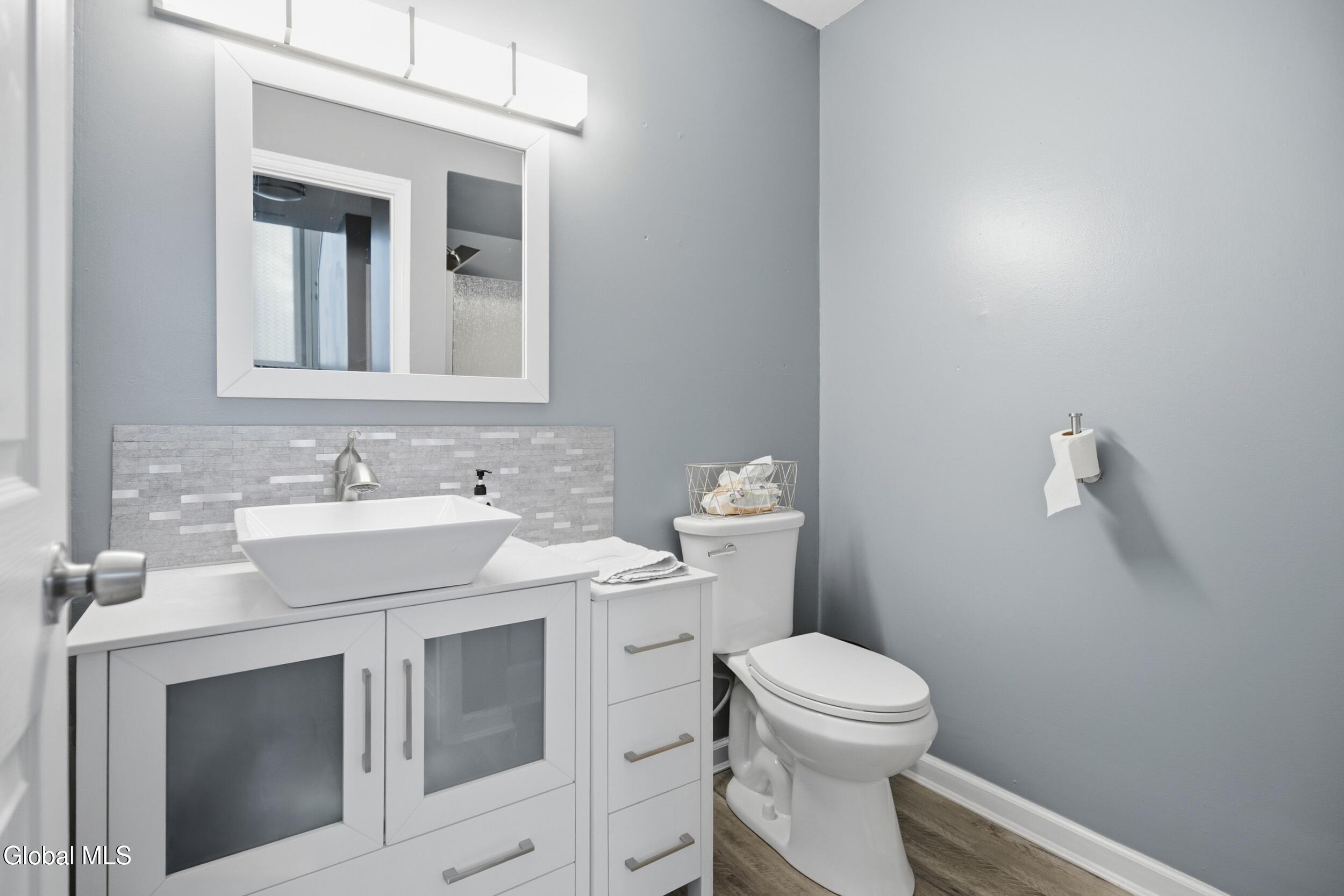 6 Ashford Lane Schenectady NY 12309